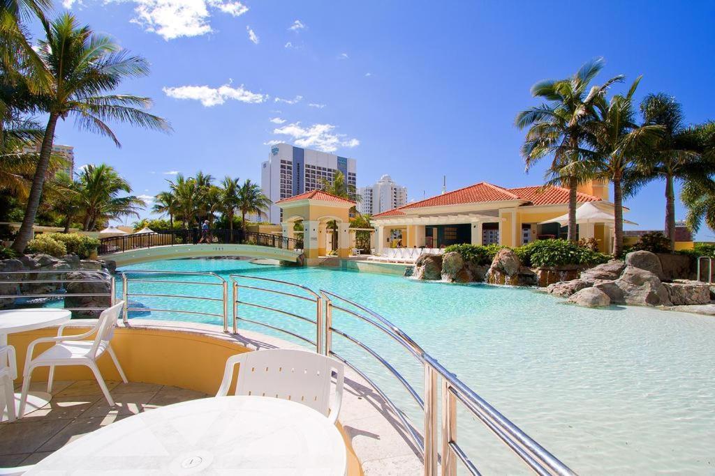 Deluxe Chevron Renaissance Apartamento Gold Coast Exterior foto