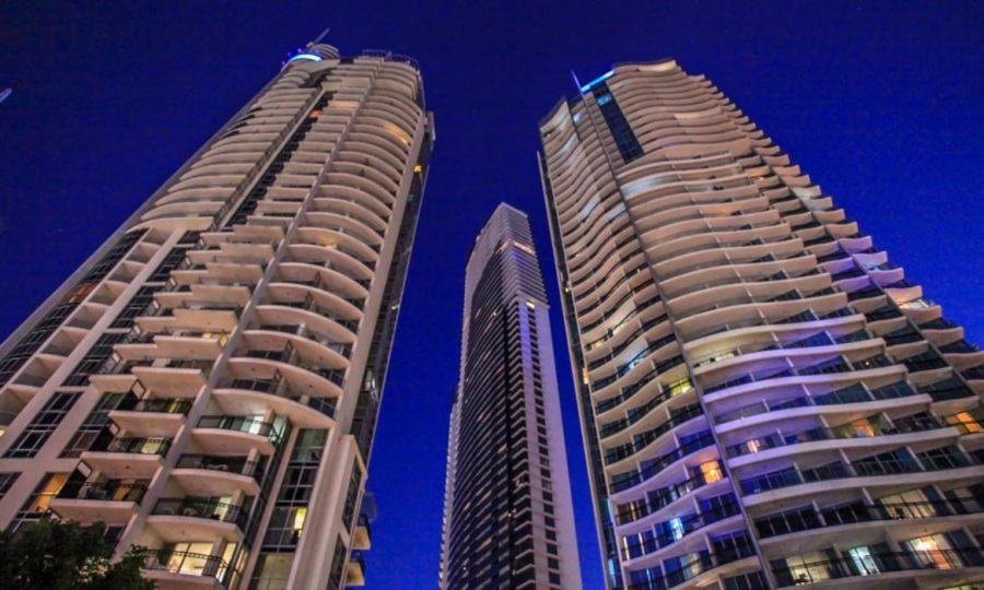 Deluxe Chevron Renaissance Apartamento Gold Coast Exterior foto