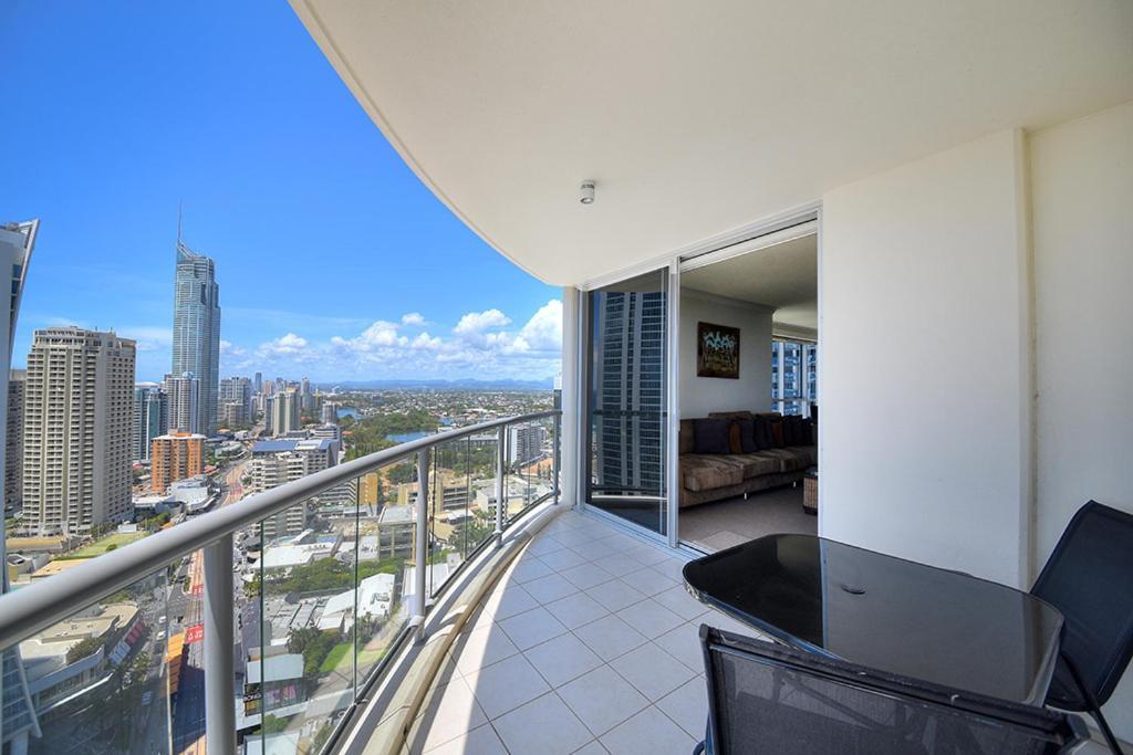 Deluxe Chevron Renaissance Apartamento Gold Coast Exterior foto